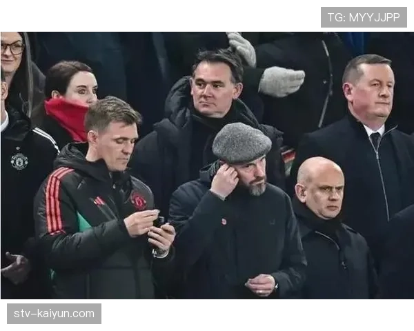 赛前发布会:滕哈格确认芒特与利桑德罗可进入对阵切尔西大名单 赛前发布会:滕哈格确认芒特与利桑德罗可进入对阵切尔西大名单